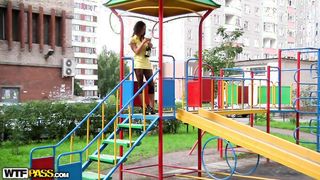 Amatőr orosz tini pinát kefélnek