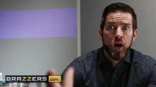 Brazzers - Cali Carter a méretes cickós tini