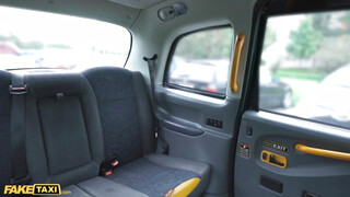 Fake Taxi - Rubi Rico a forró vérű latina csajszi