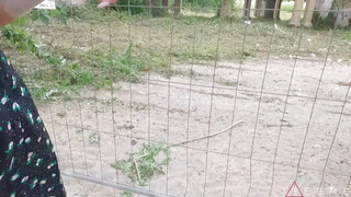 Bombázó barátnő várja a kárót