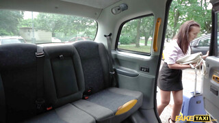 Fake Taxi  - Hatalmas kannás fiatal kisasszony meghágva