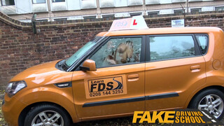 Fake Driving School - brutálisan hatalmas didkós világos szőke nő