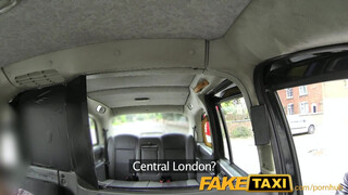 FakeTaxi sztripper kisasszony megmutatja mit tud