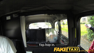 FakeTaxi - Georgie Lyall a taxiban kúr