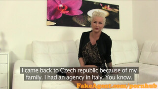 FakeAgent cseh bögyös lány kefélni érkezett
