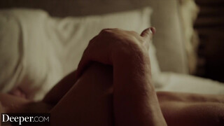 Gabbie Carter idősebb pasikkal szexel - Deeper
