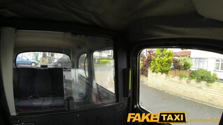 FakeTaxi - egy fullos irodista csajszi