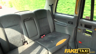 Fake Taxi - Rhiannon Ryder dákót akar a segglukába