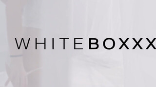 WhiteBoxxx - selymes bőrű csoki picsa