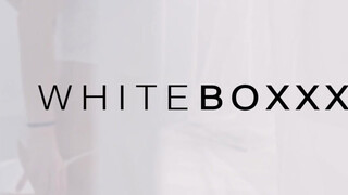 WhiteBoxxx - kicsmellű hölgyemény durván megkefélve