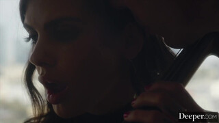 Deeper - Keisha Grey a hatalmas cicis fiatal hölgyemény