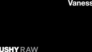 TUSHYRAW - Vanessa várja a popójába a kárót