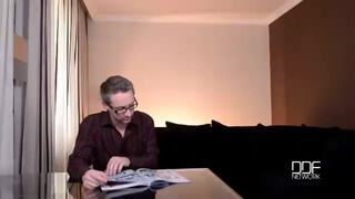 Óriás mellű tini barátnő
