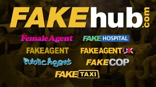 Public Agent - Csoki hajú kicsike keblű tini hölgyemény