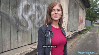 Public Agent - Tiffany Blue a dögös szép seggű bige
