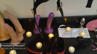 ourdirtylilsecret - Fiatal kisasszony dildót kefél a pasija fenekébe
