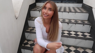 Lily Phillips a szomszéd manussal baszik